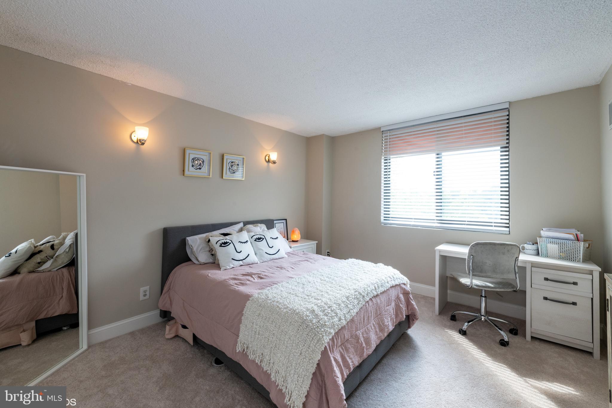 WESTLAKE PARK - Residential