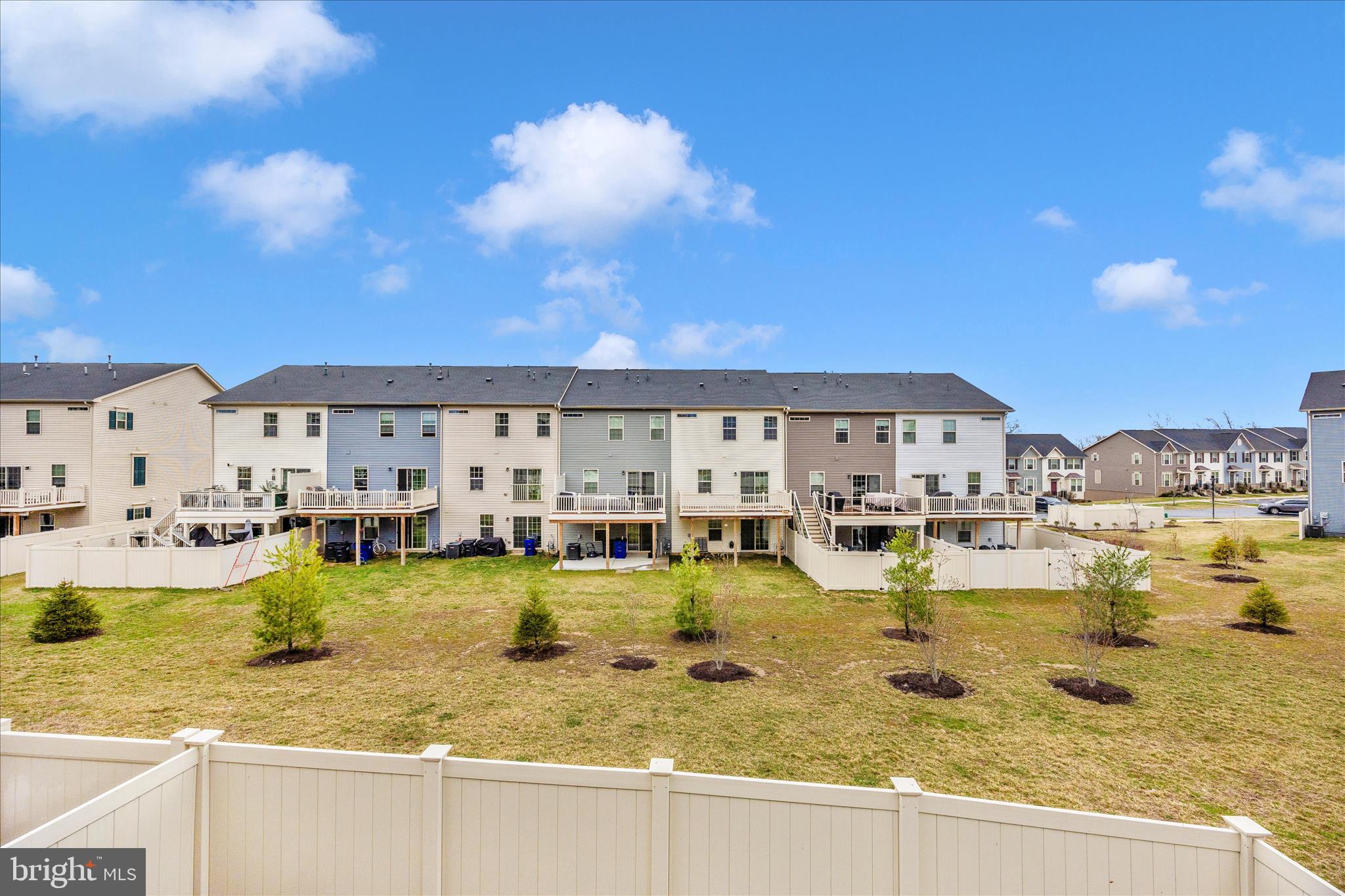 LAKE LINGANORE - Residential