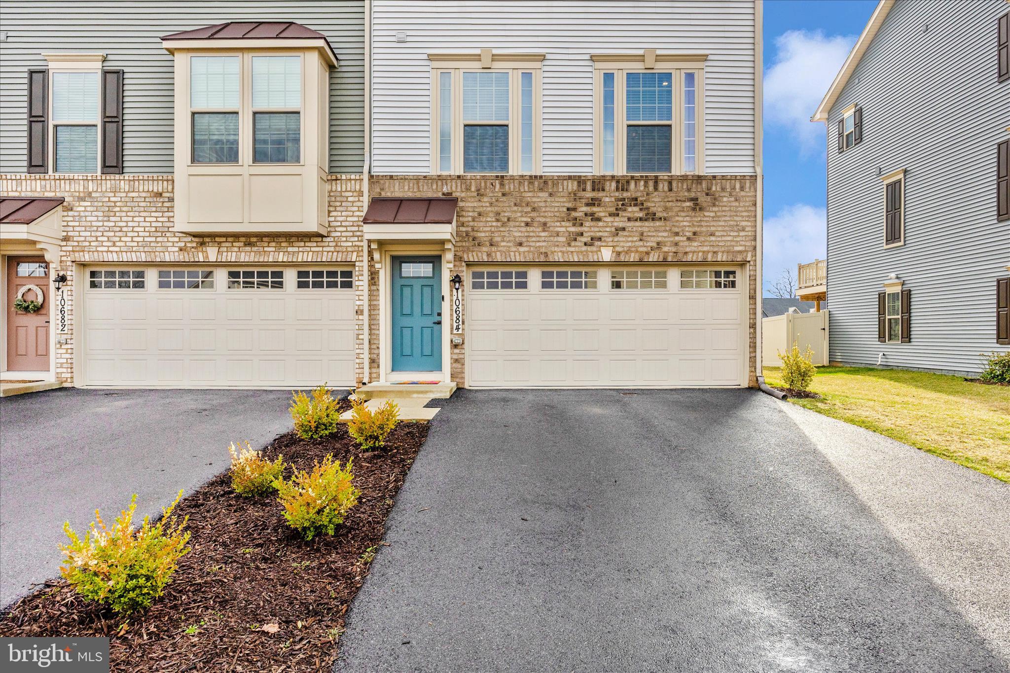 LAKE LINGANORE - Residential