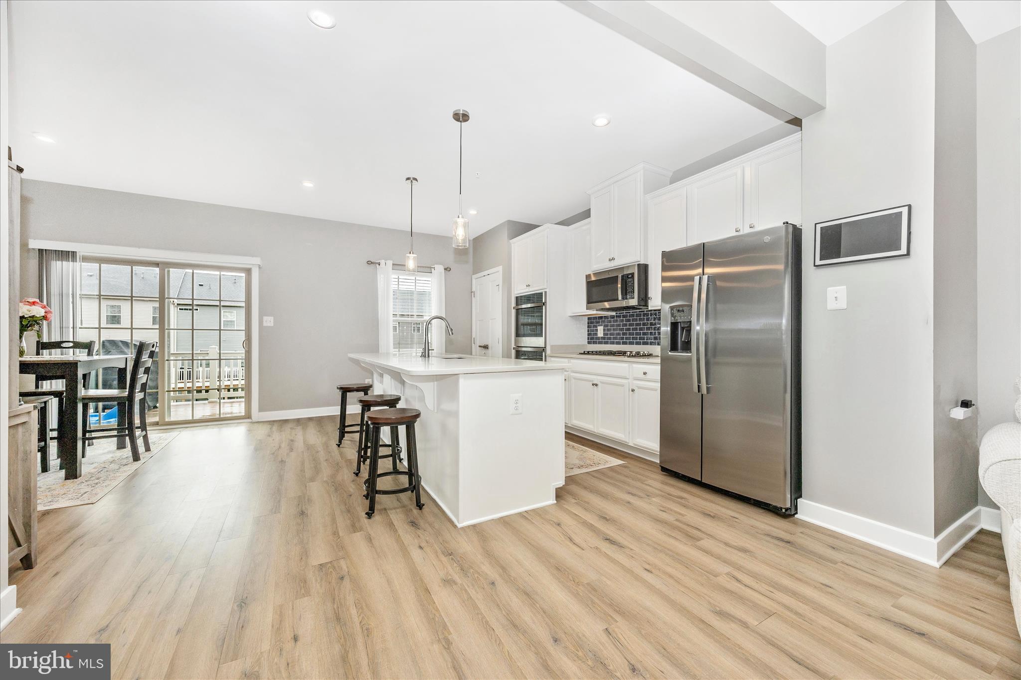 LAKE LINGANORE - Residential