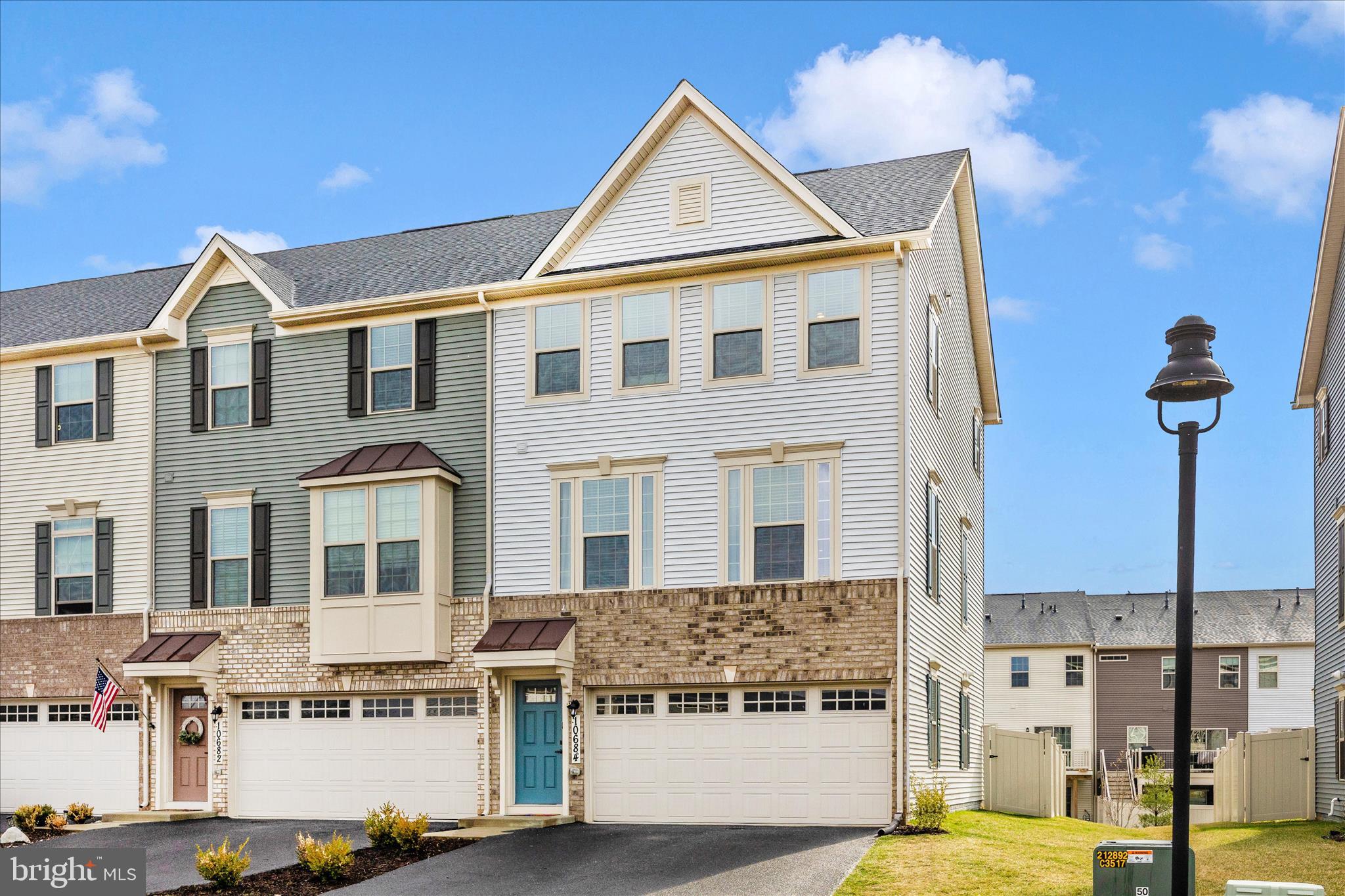 LAKE LINGANORE - Residential