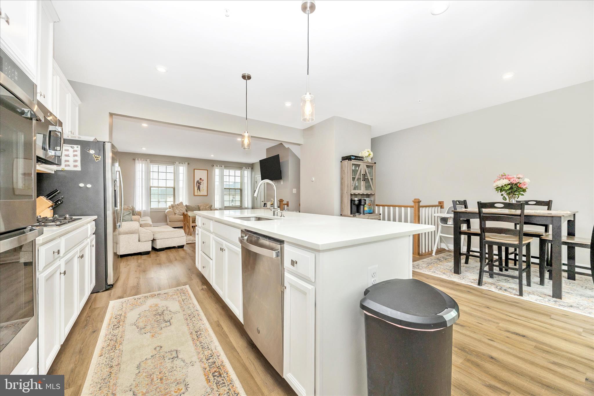 LAKE LINGANORE - Residential