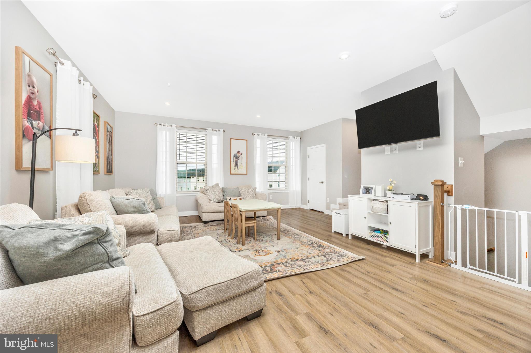 LAKE LINGANORE - Residential