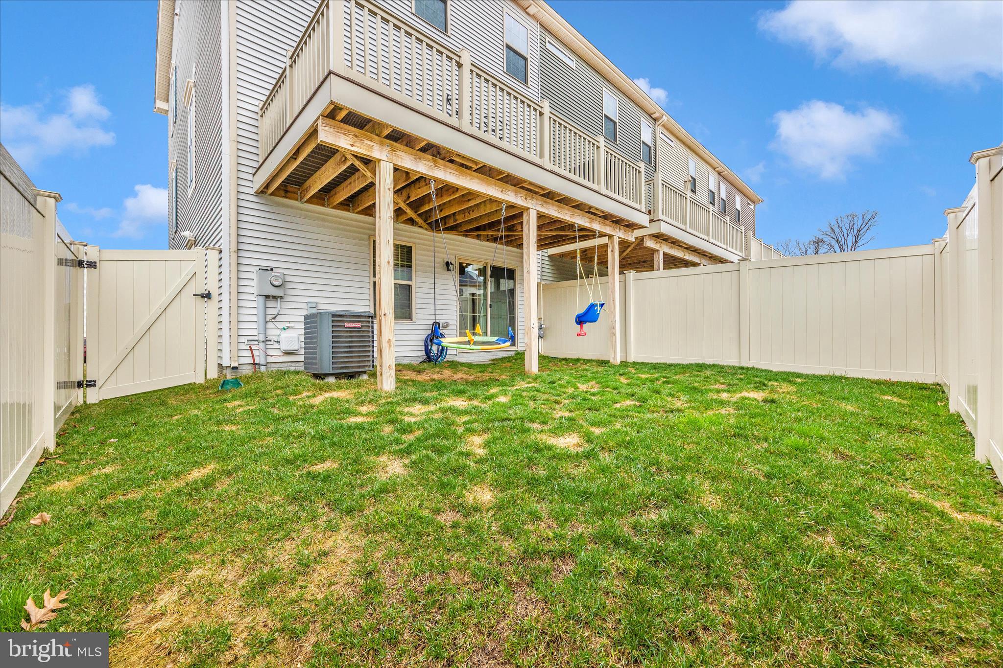 LAKE LINGANORE - Residential