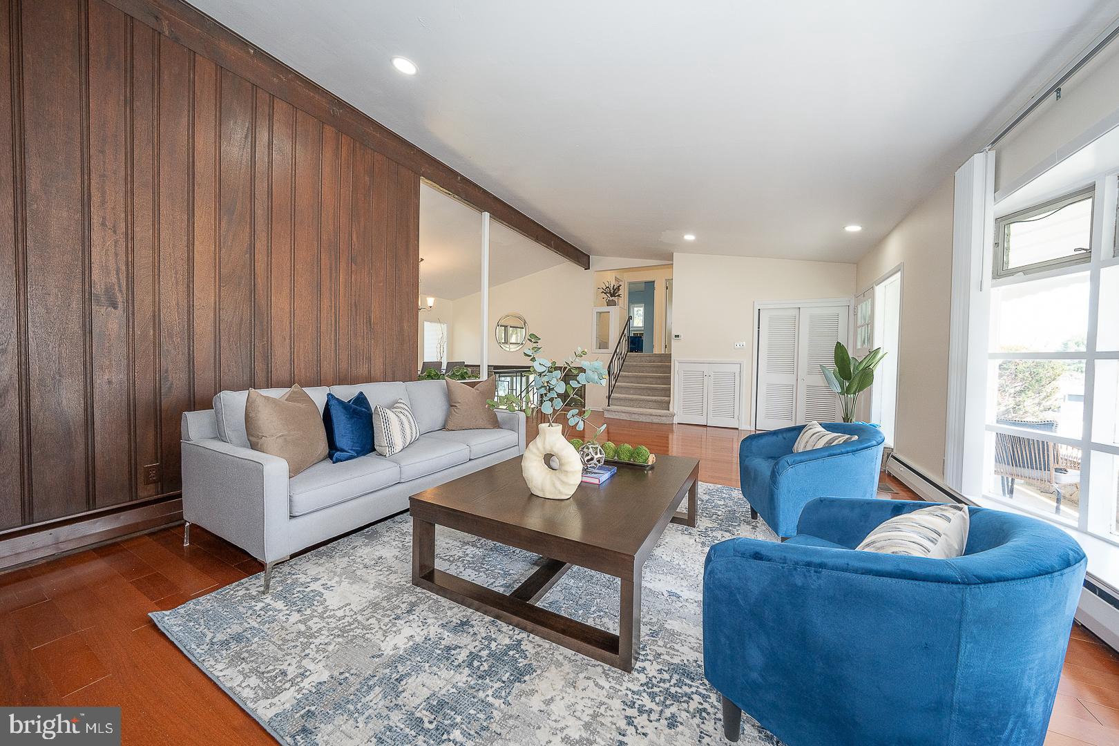 EXECUTIVE ESTATES - Residential