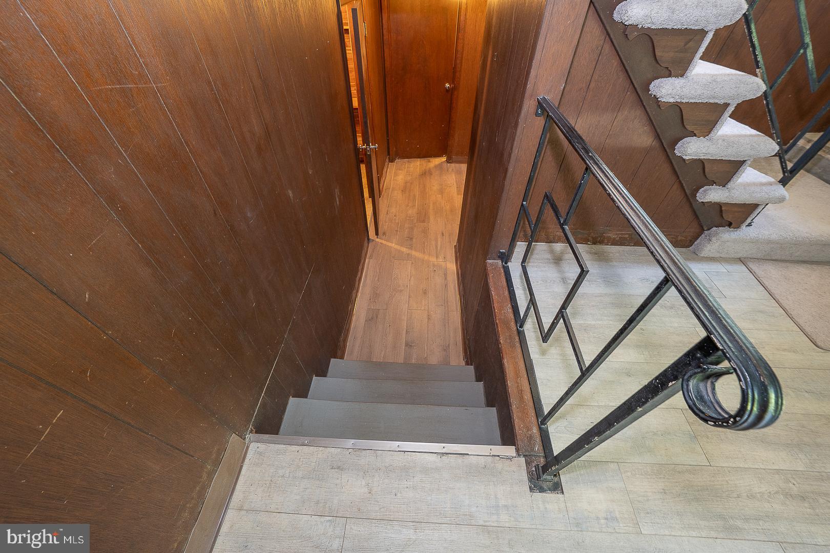 EXECUTIVE ESTATES - Residential