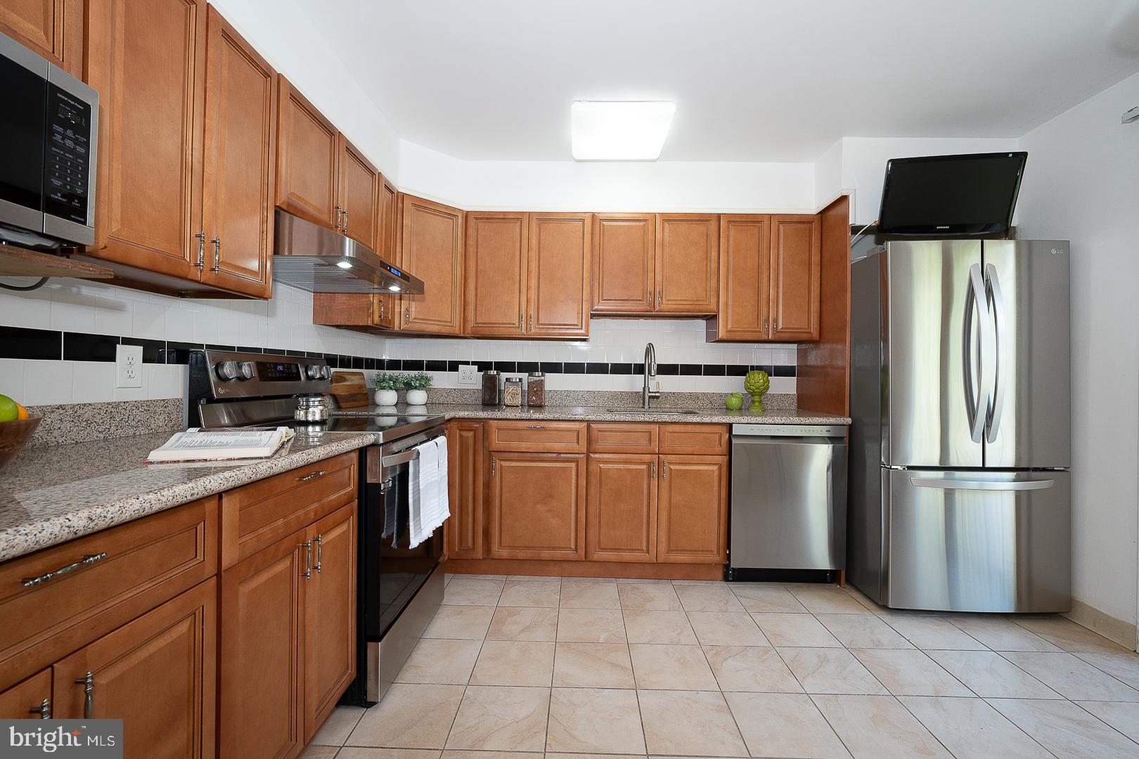 EXECUTIVE ESTATES - Residential