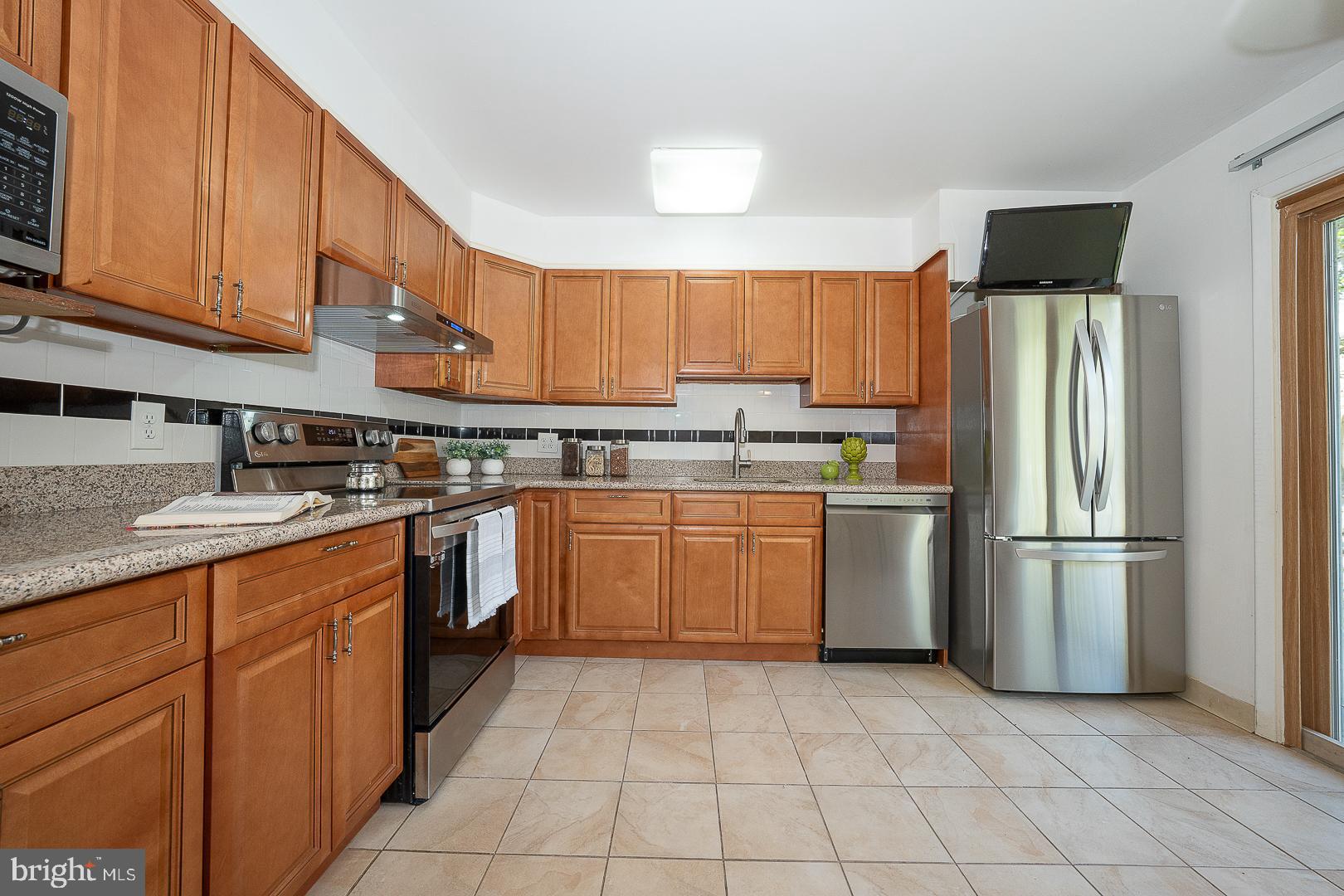 EXECUTIVE ESTATES - Residential