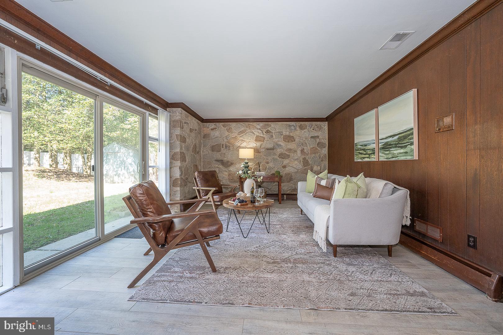 EXECUTIVE ESTATES - Residential