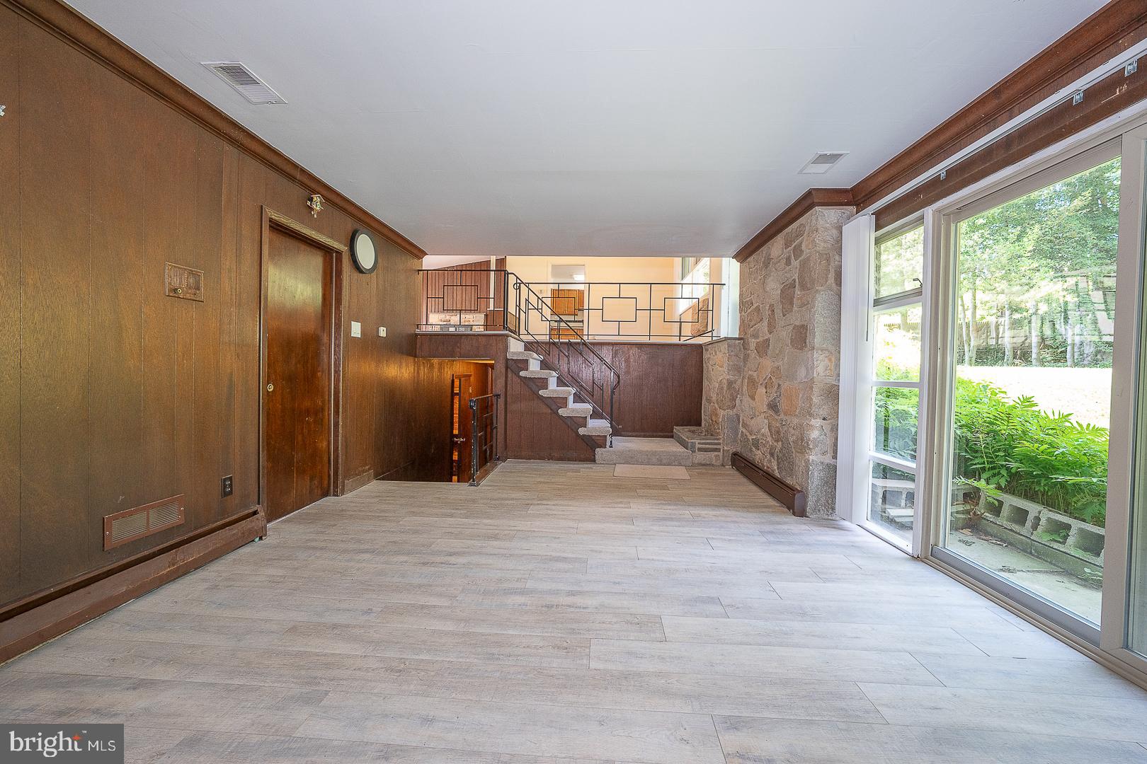 EXECUTIVE ESTATES - Residential