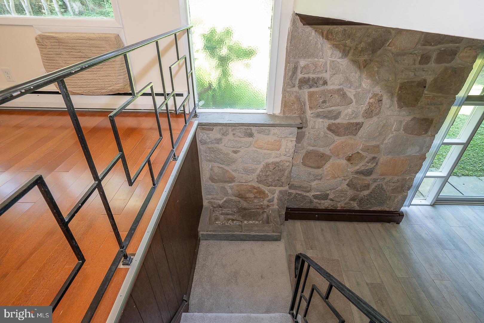 EXECUTIVE ESTATES - Residential