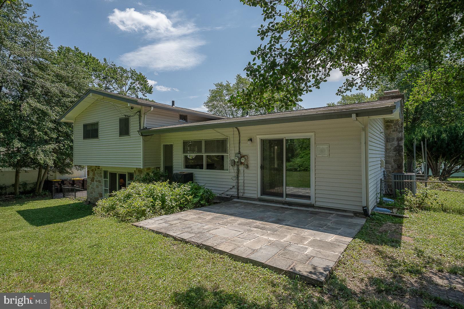 EXECUTIVE ESTATES - Residential