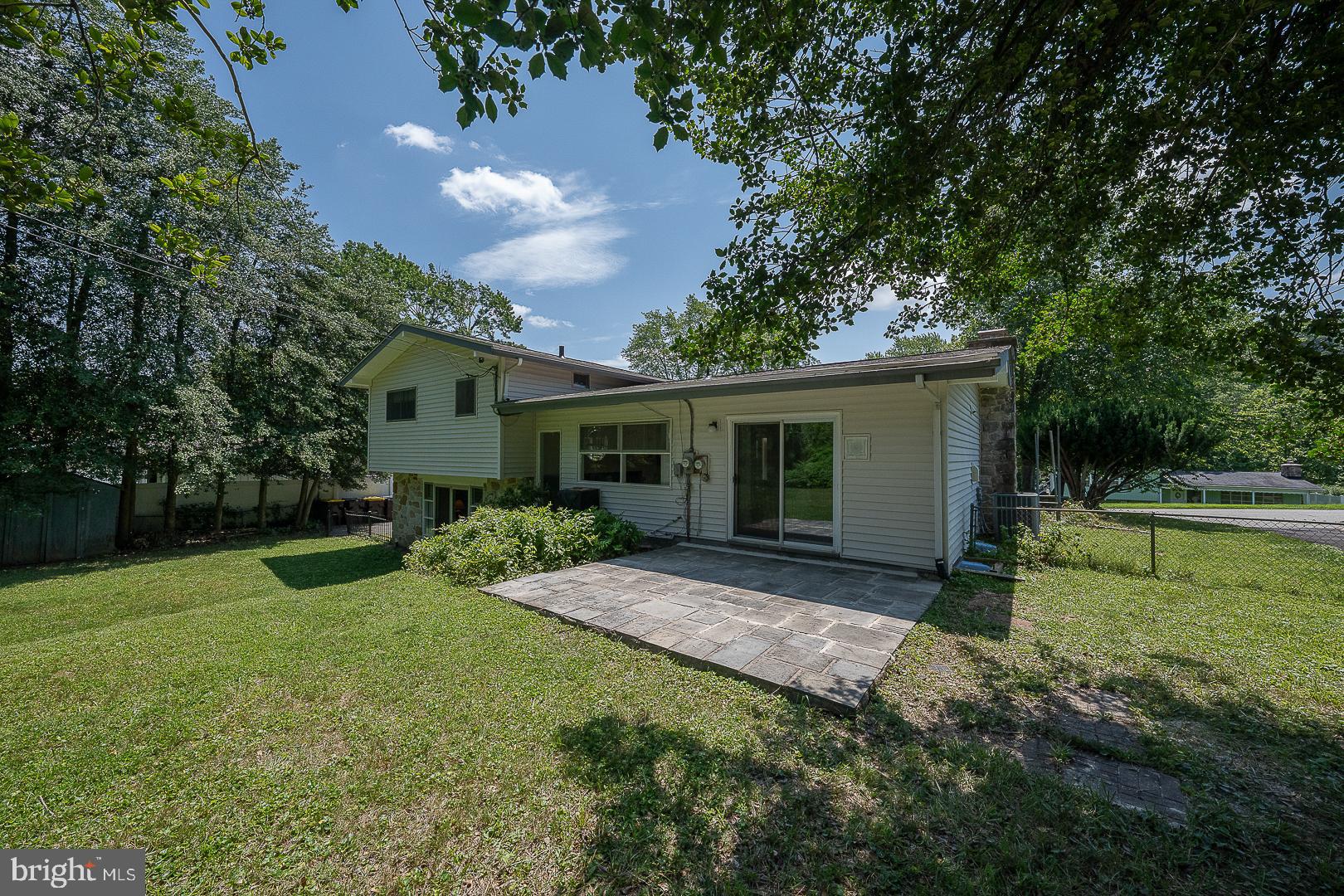 EXECUTIVE ESTATES - Residential