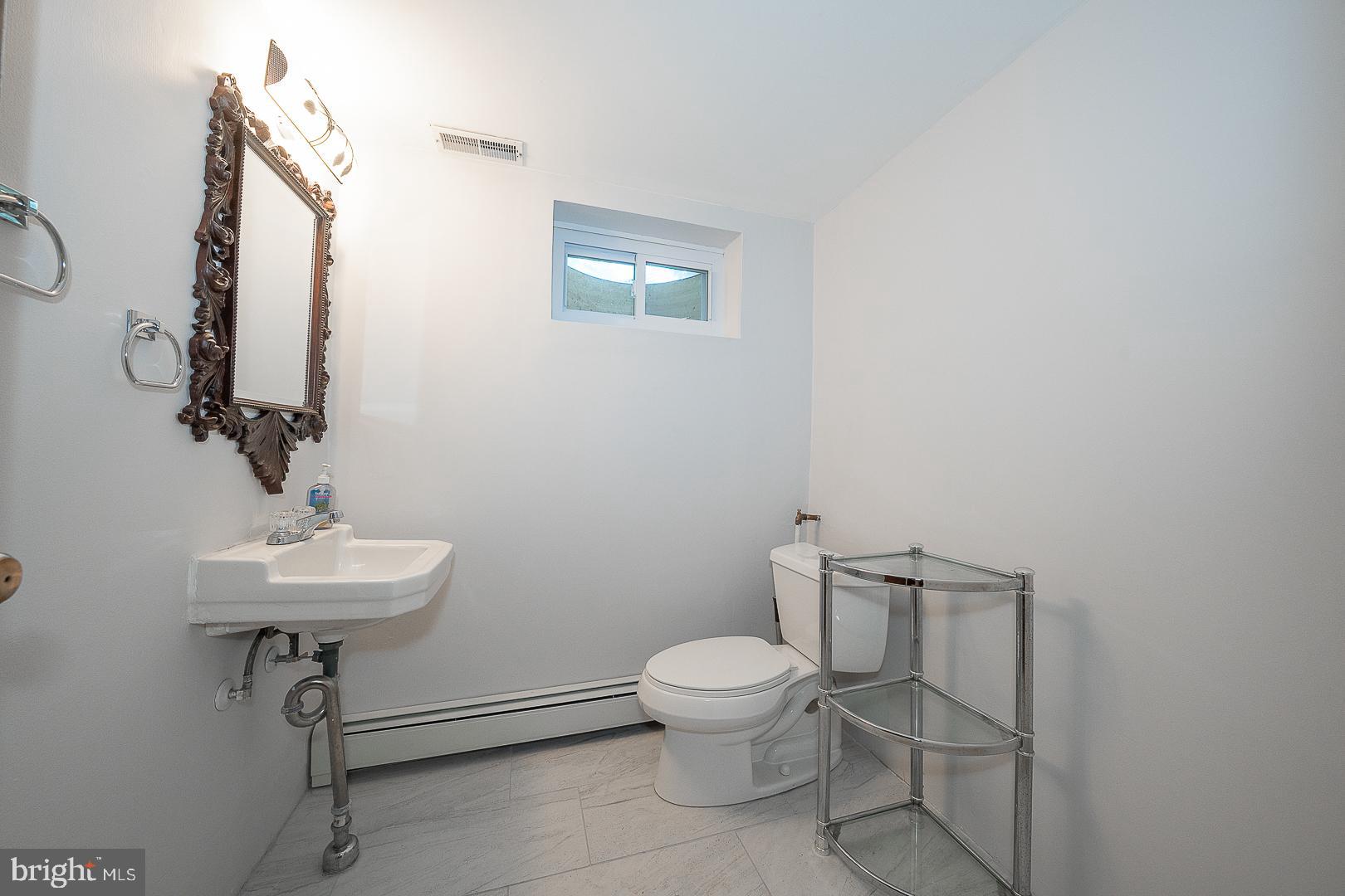 EXECUTIVE ESTATES - Residential