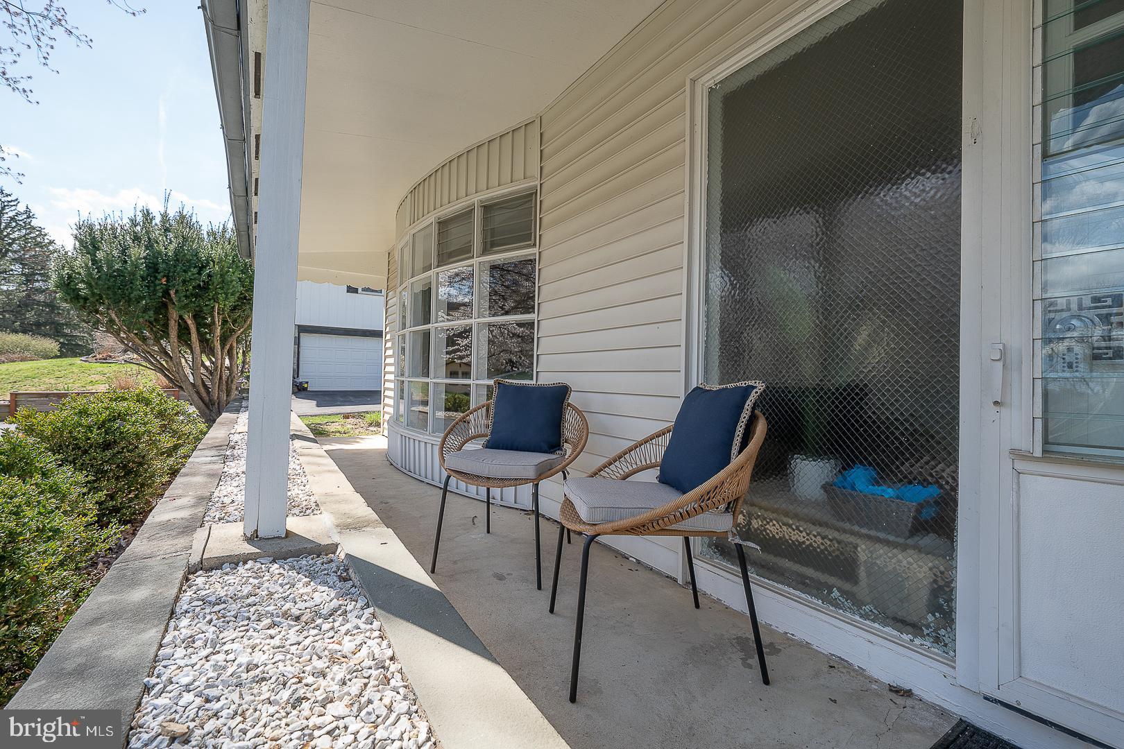 EXECUTIVE ESTATES - Residential