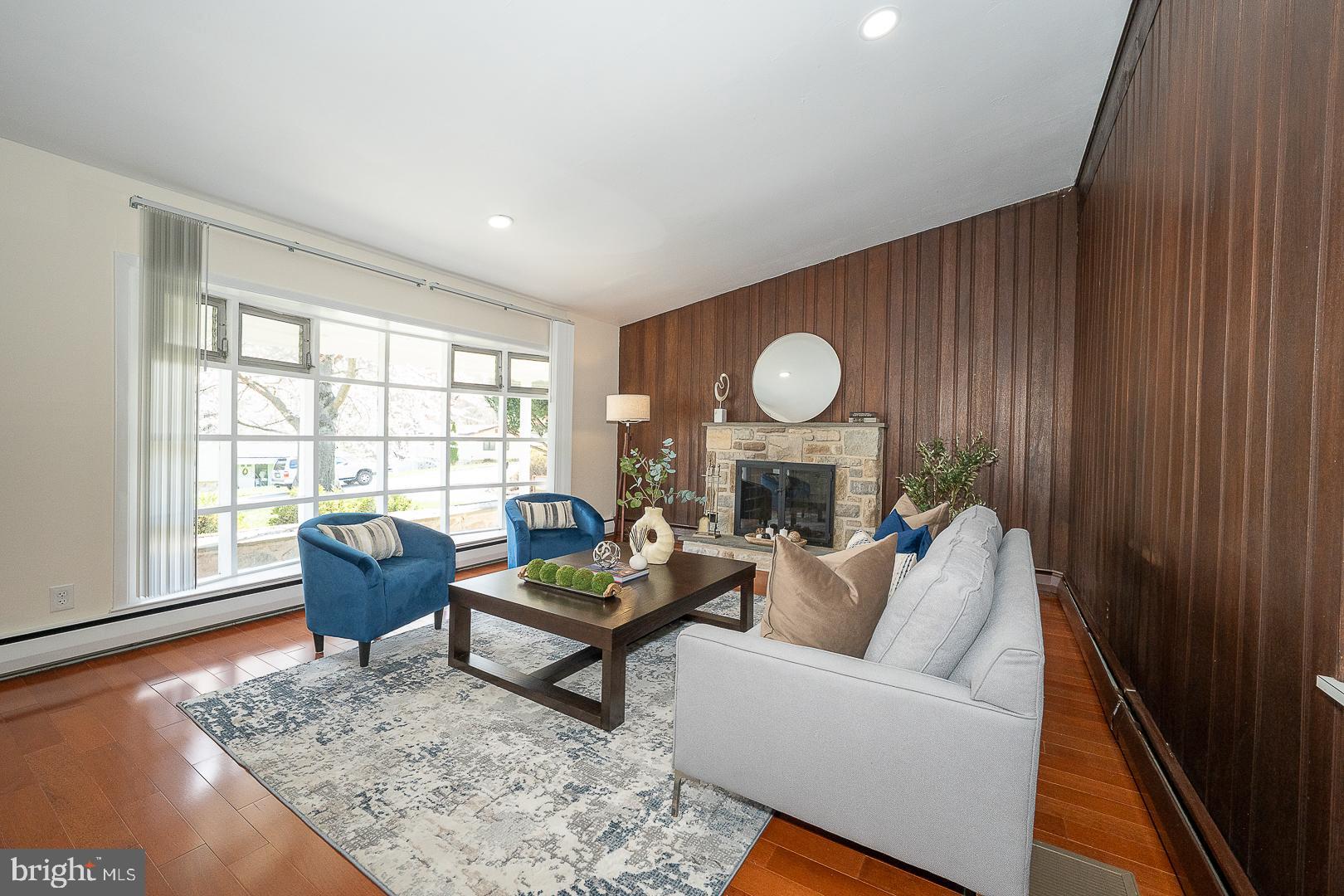 EXECUTIVE ESTATES - Residential