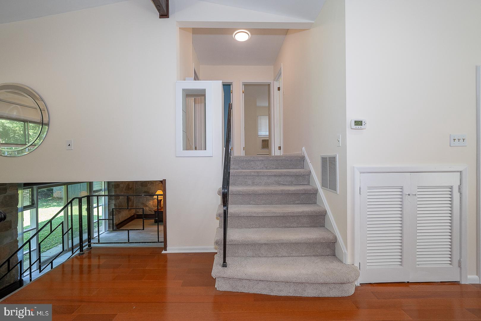 EXECUTIVE ESTATES - Residential