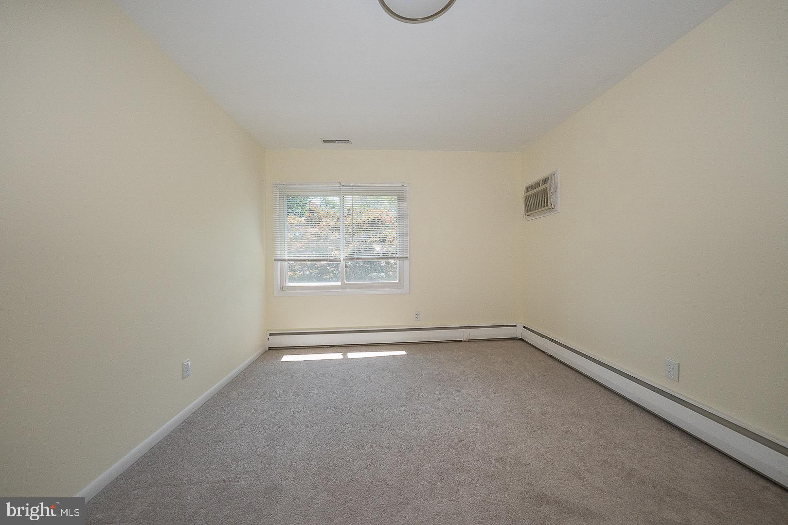 EXECUTIVE ESTATES - Residential