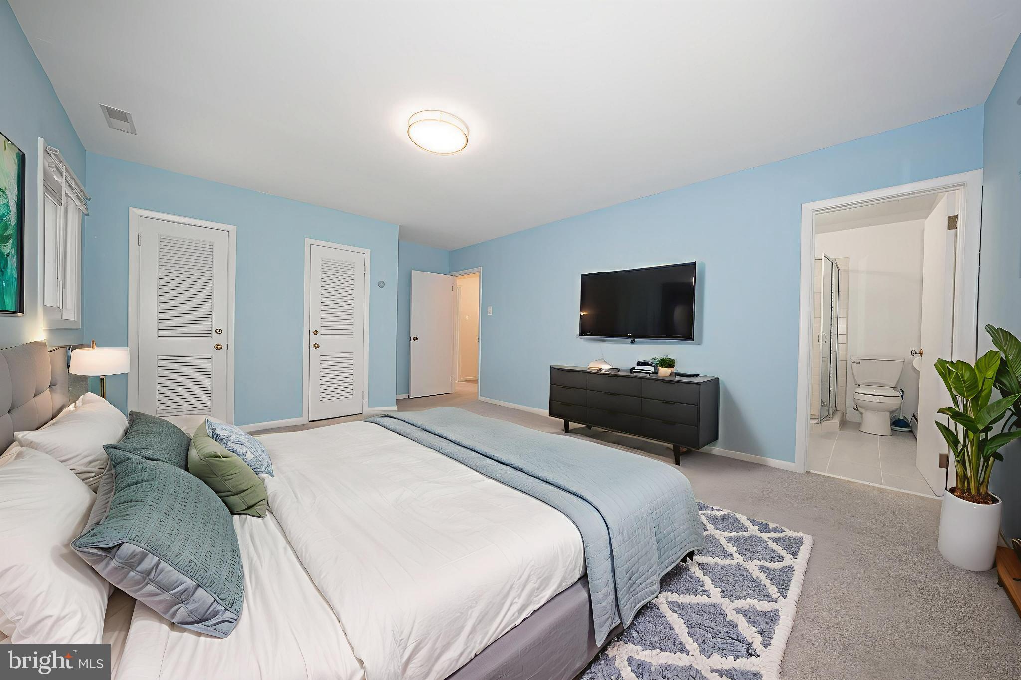 EXECUTIVE ESTATES - Residential