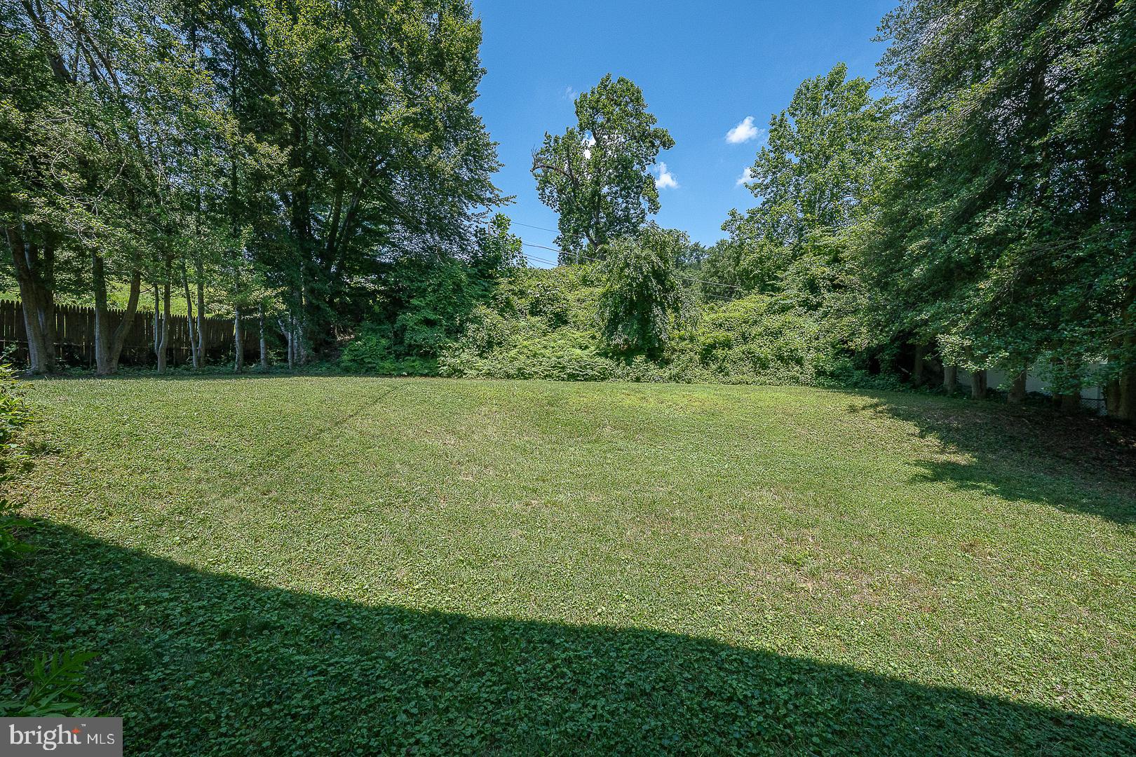 EXECUTIVE ESTATES - Residential