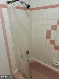 EXECUTIVE ESTATES - Residential