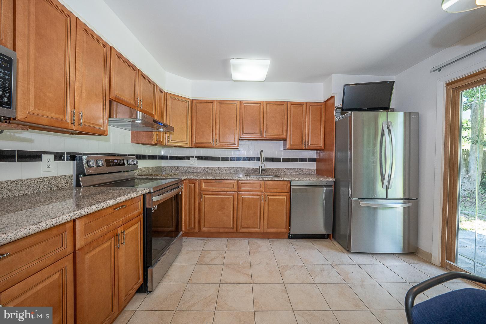 EXECUTIVE ESTATES - Residential