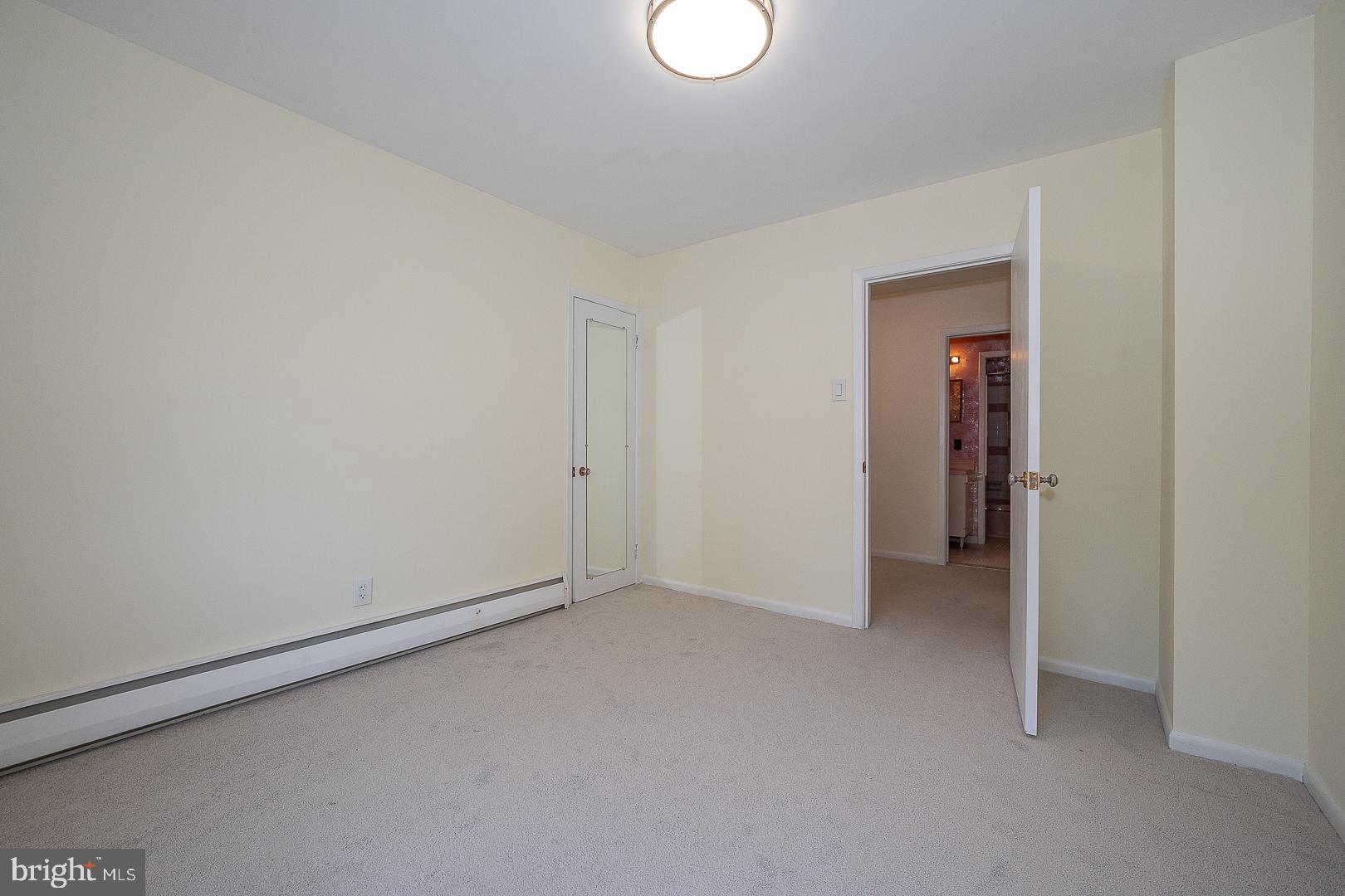 EXECUTIVE ESTATES - Residential