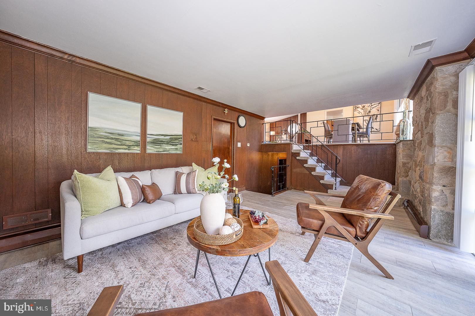 EXECUTIVE ESTATES - Residential