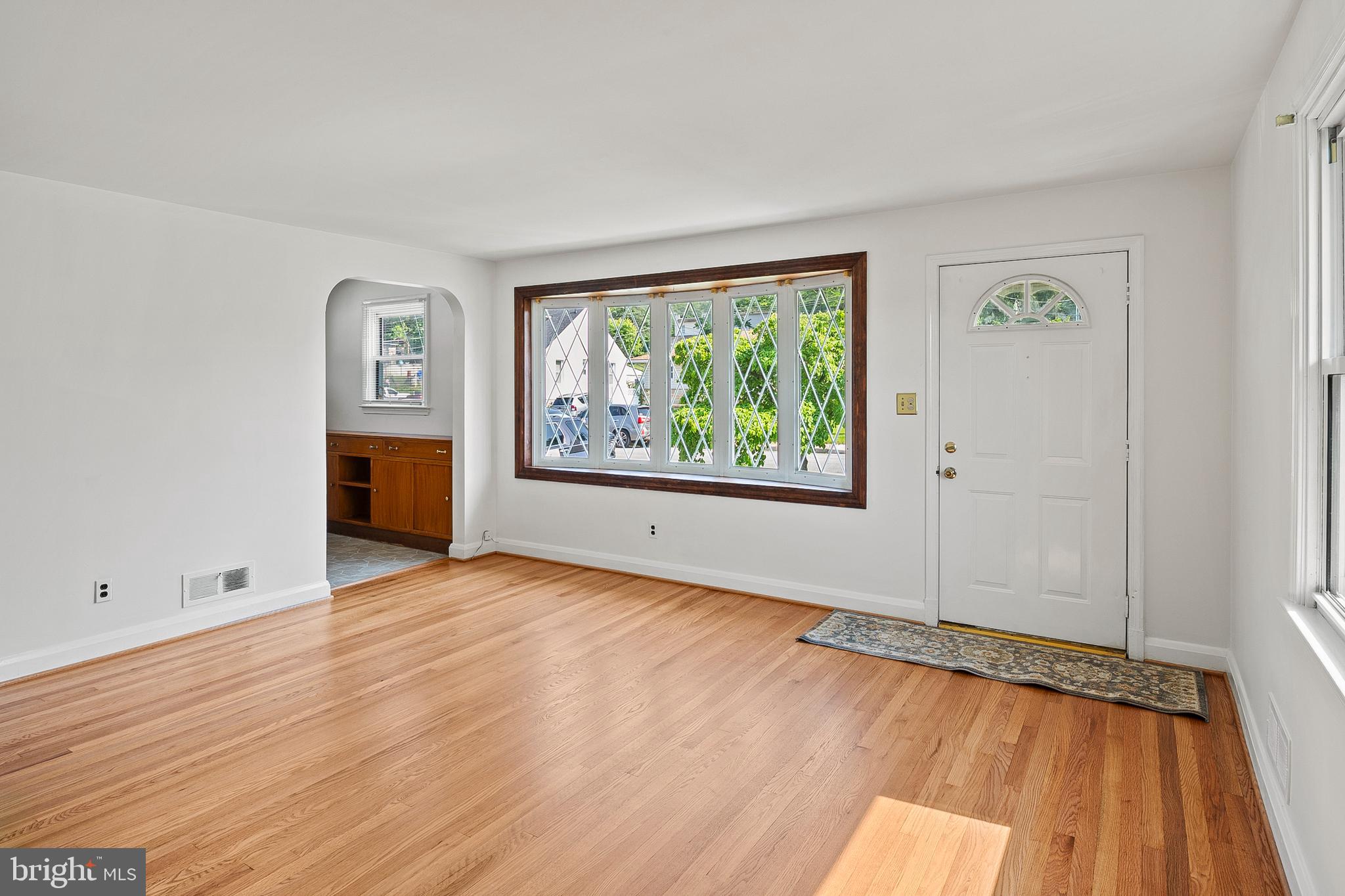 318 4TH AVENUE