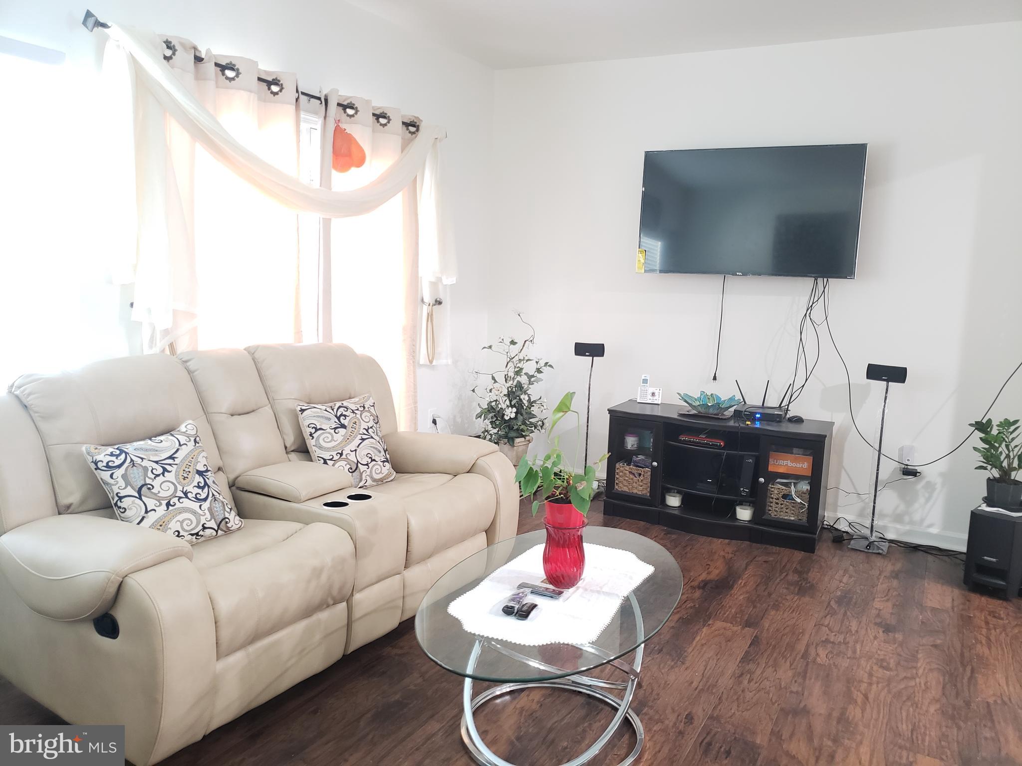 LINCOLN - Residential Lease