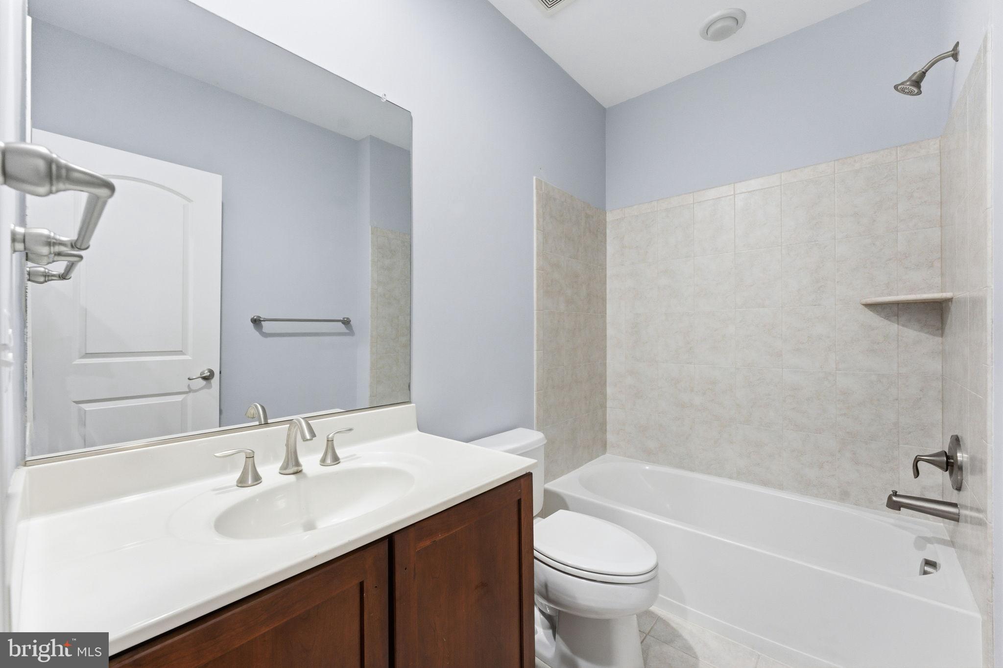 MIDDLETON FARM - Residential