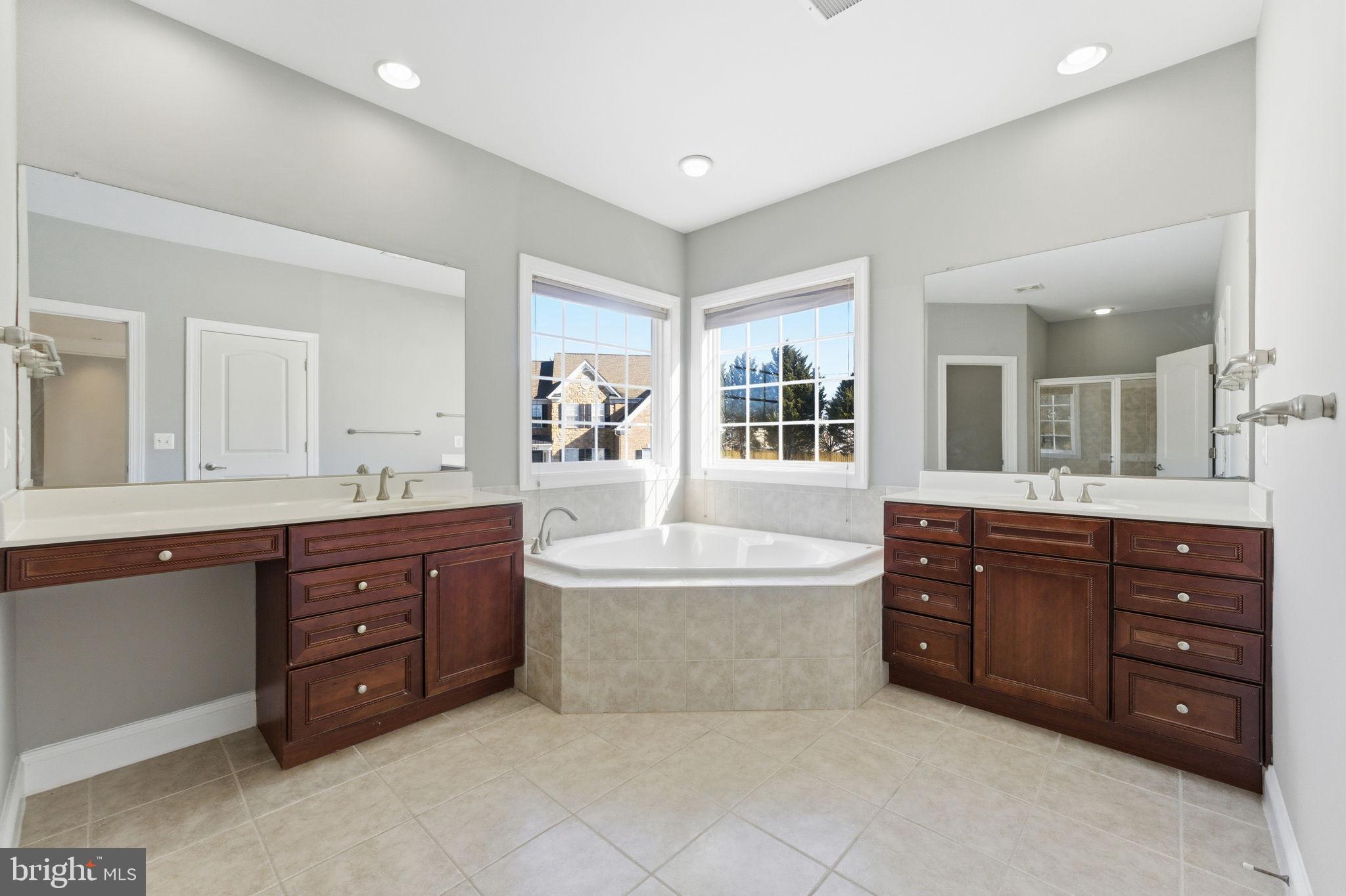 MIDDLETON FARM - Residential