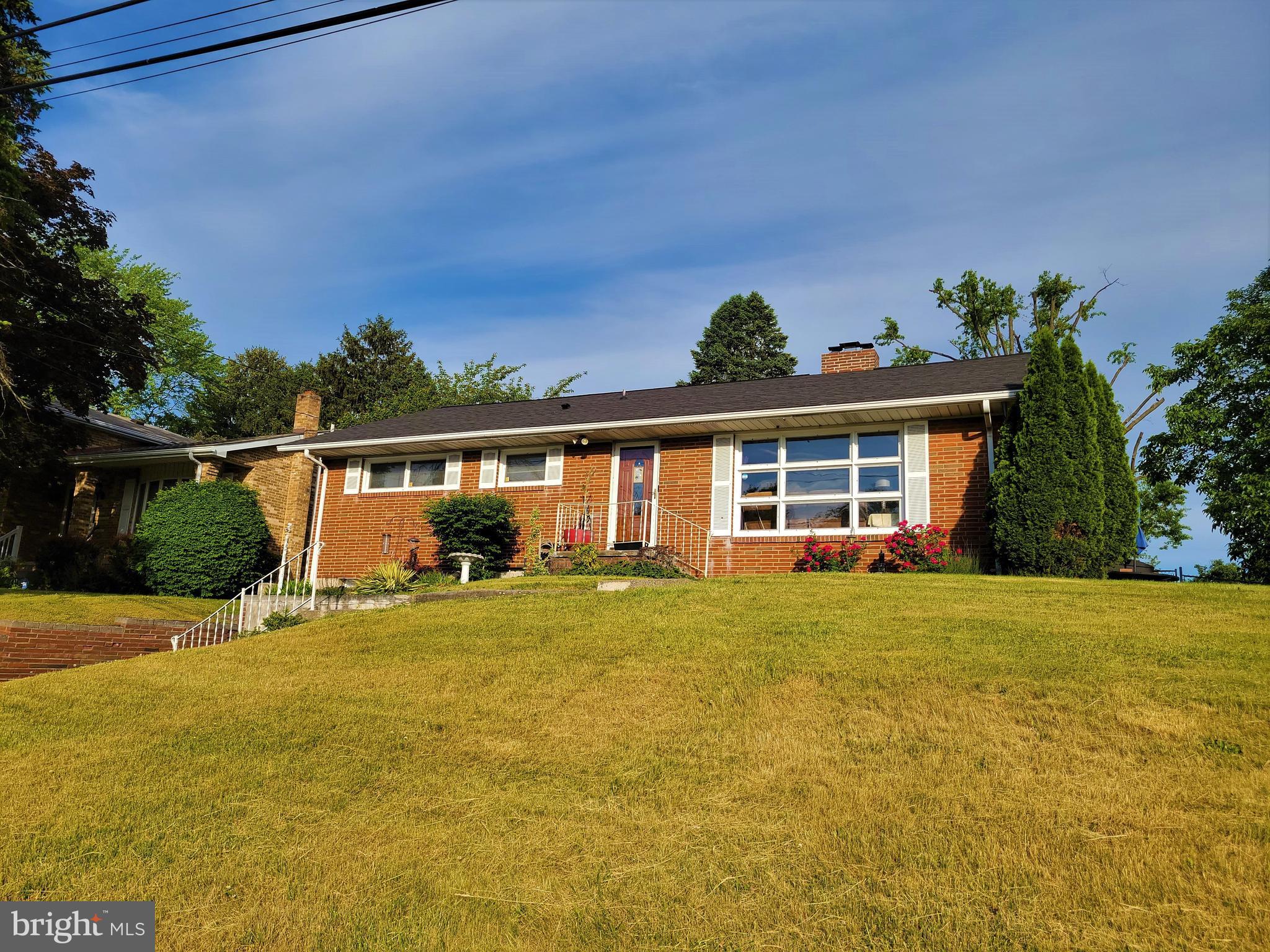 ORCHARD MANOR - Residential