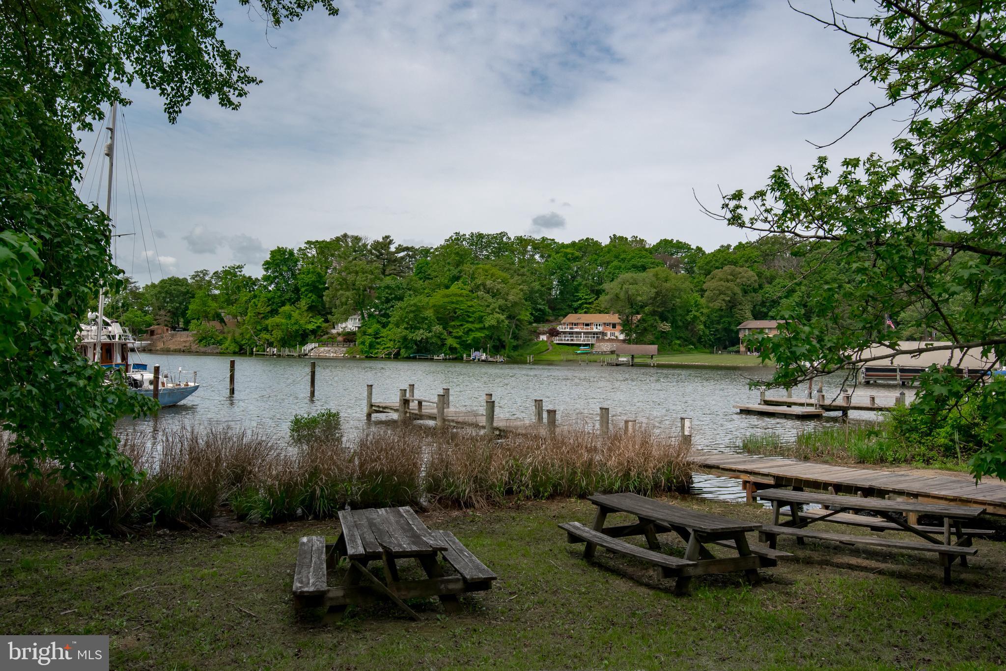 BENFIELD MANOR - Residential