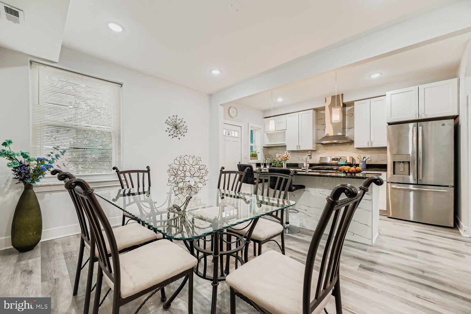 WOODMERE - Residential