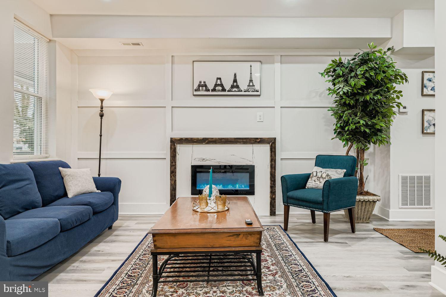 WOODMERE - Residential