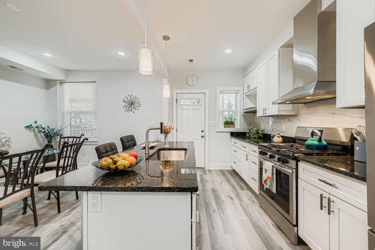 WOODMERE - Residential