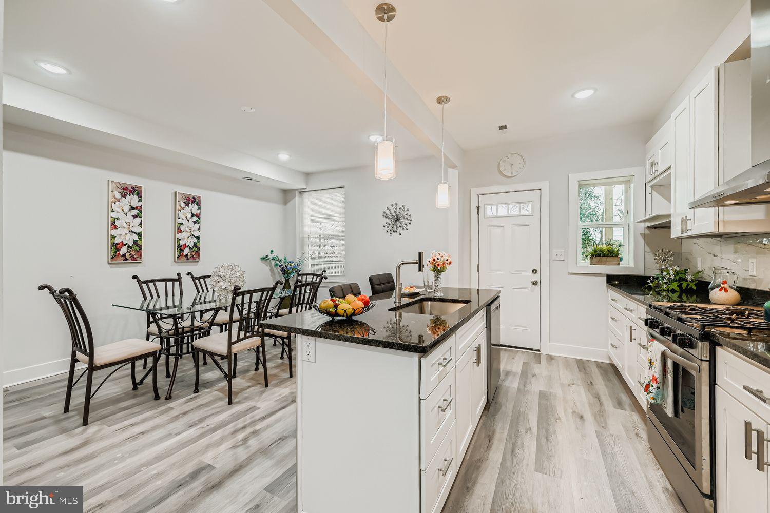 WOODMERE - Residential