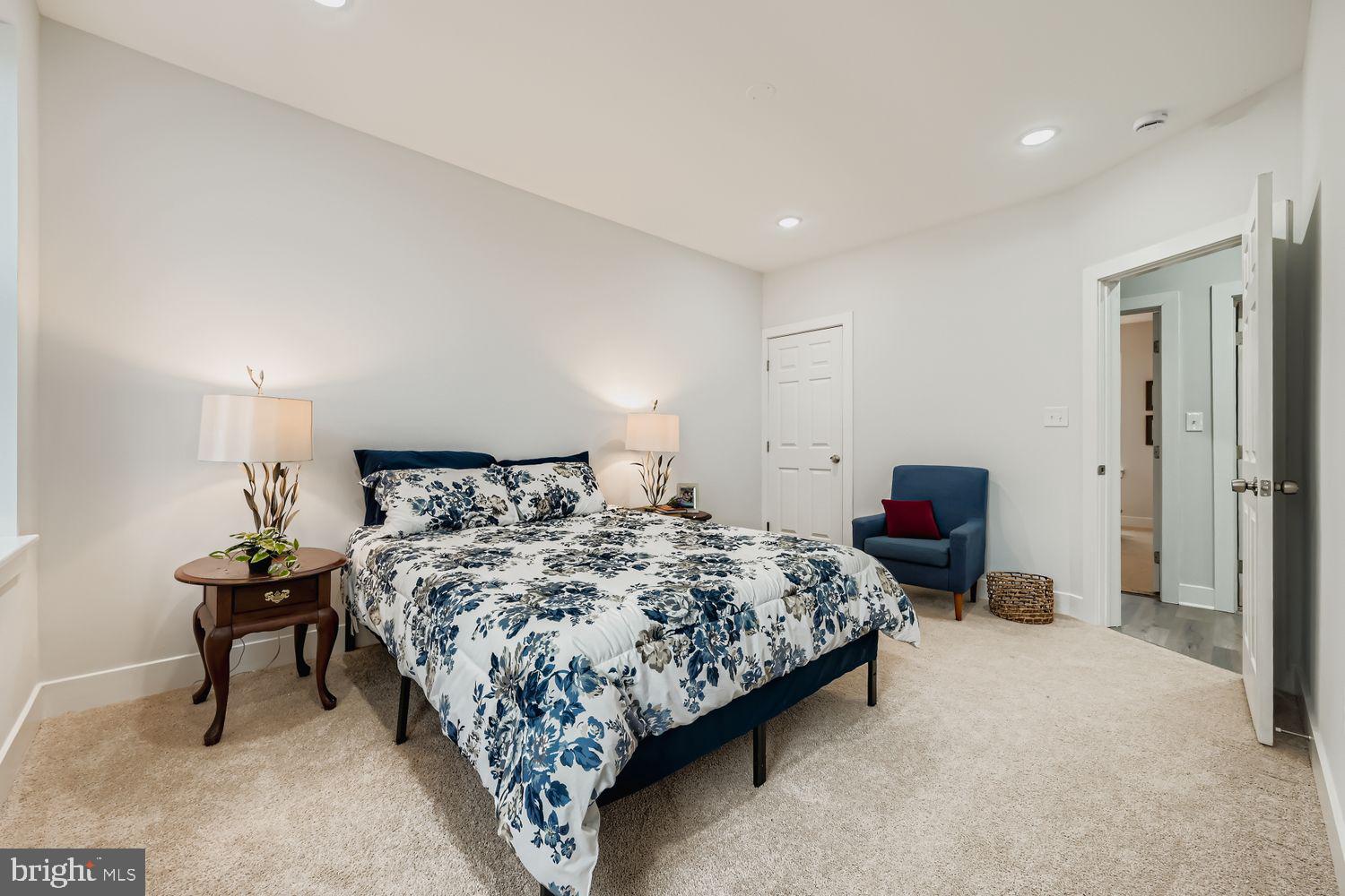 WOODMERE - Residential