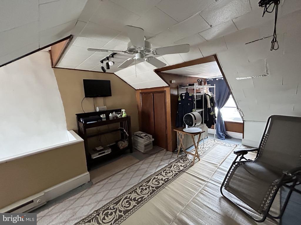 NORTHEAST READING - Residential