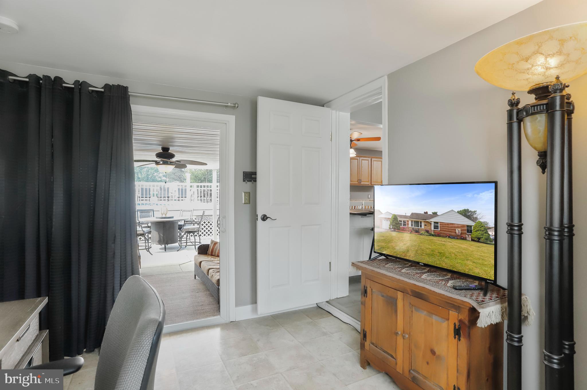 HALFWAY - Residential