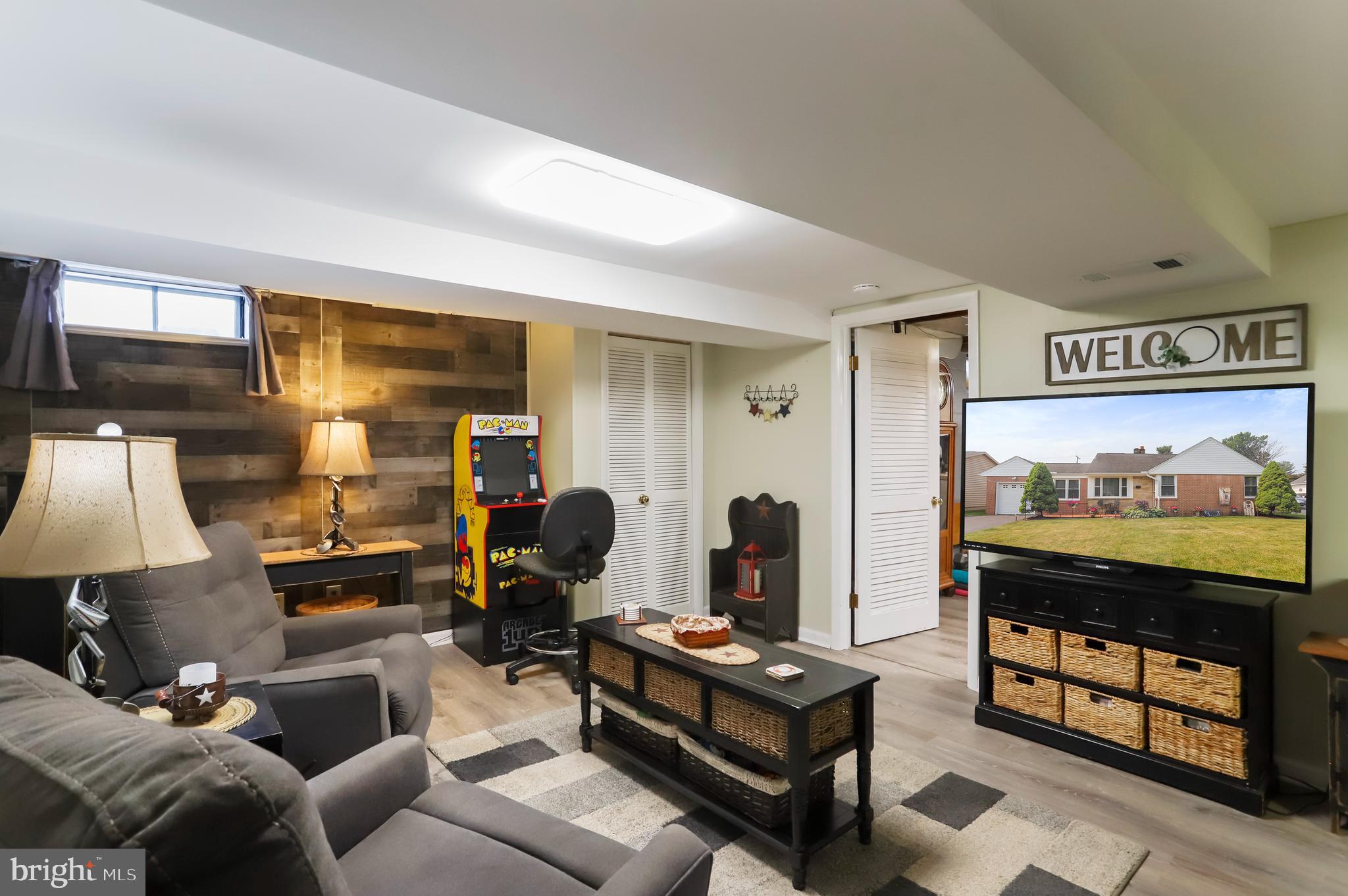 HALFWAY - Residential