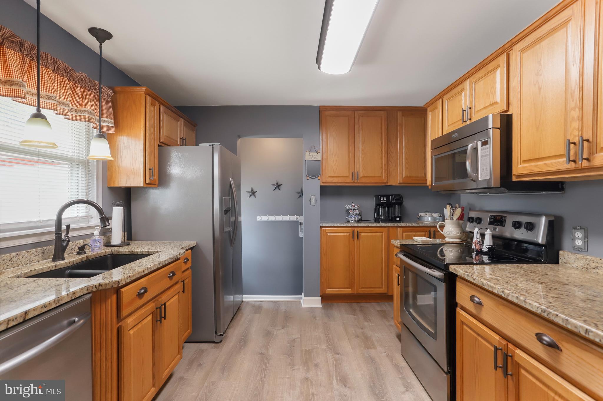 HALFWAY - Residential