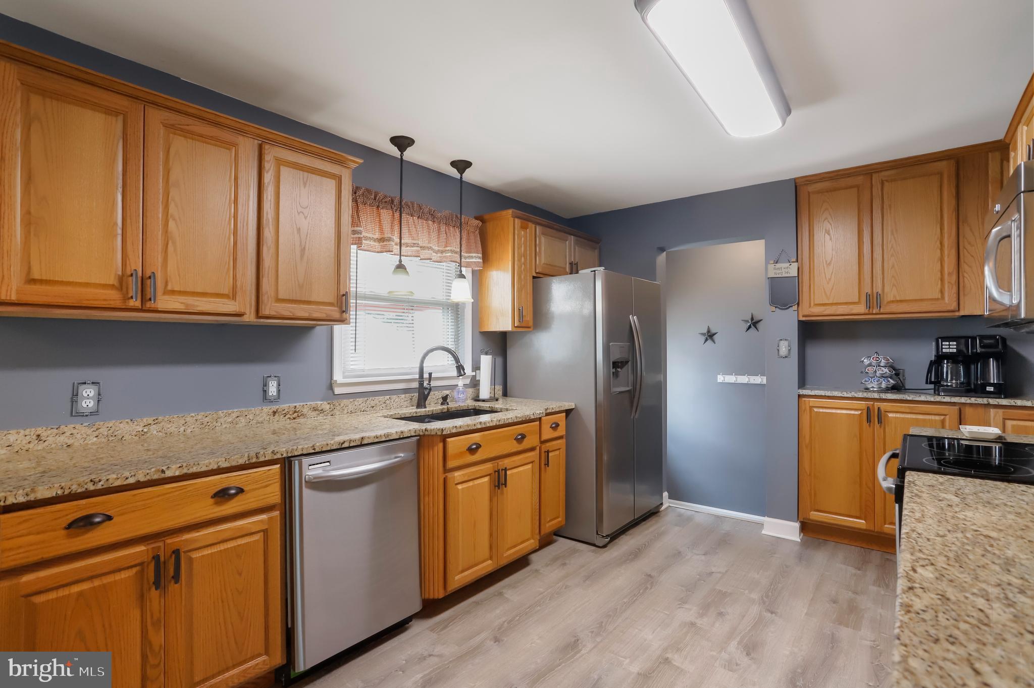 HALFWAY - Residential