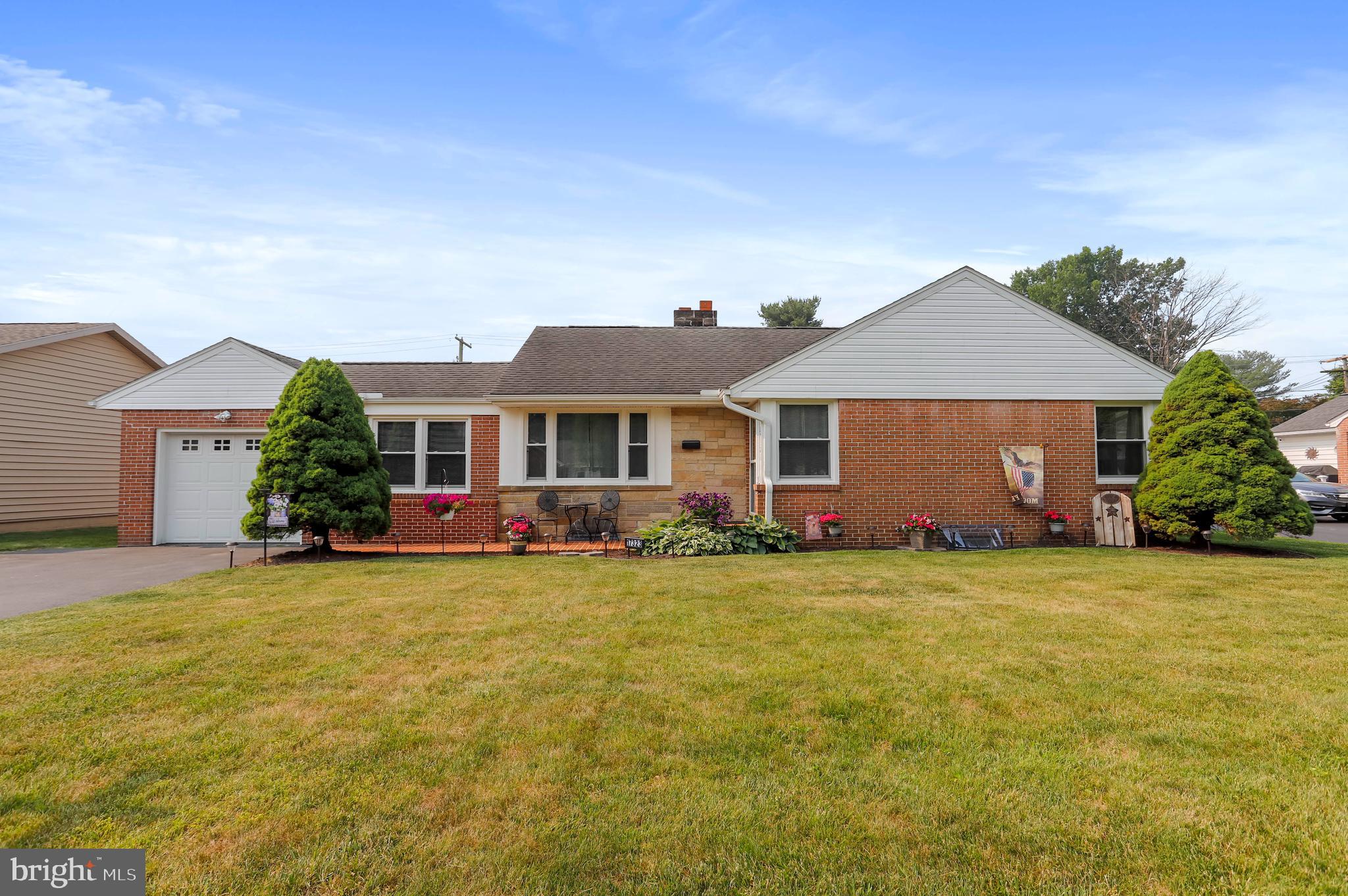 HALFWAY - Residential