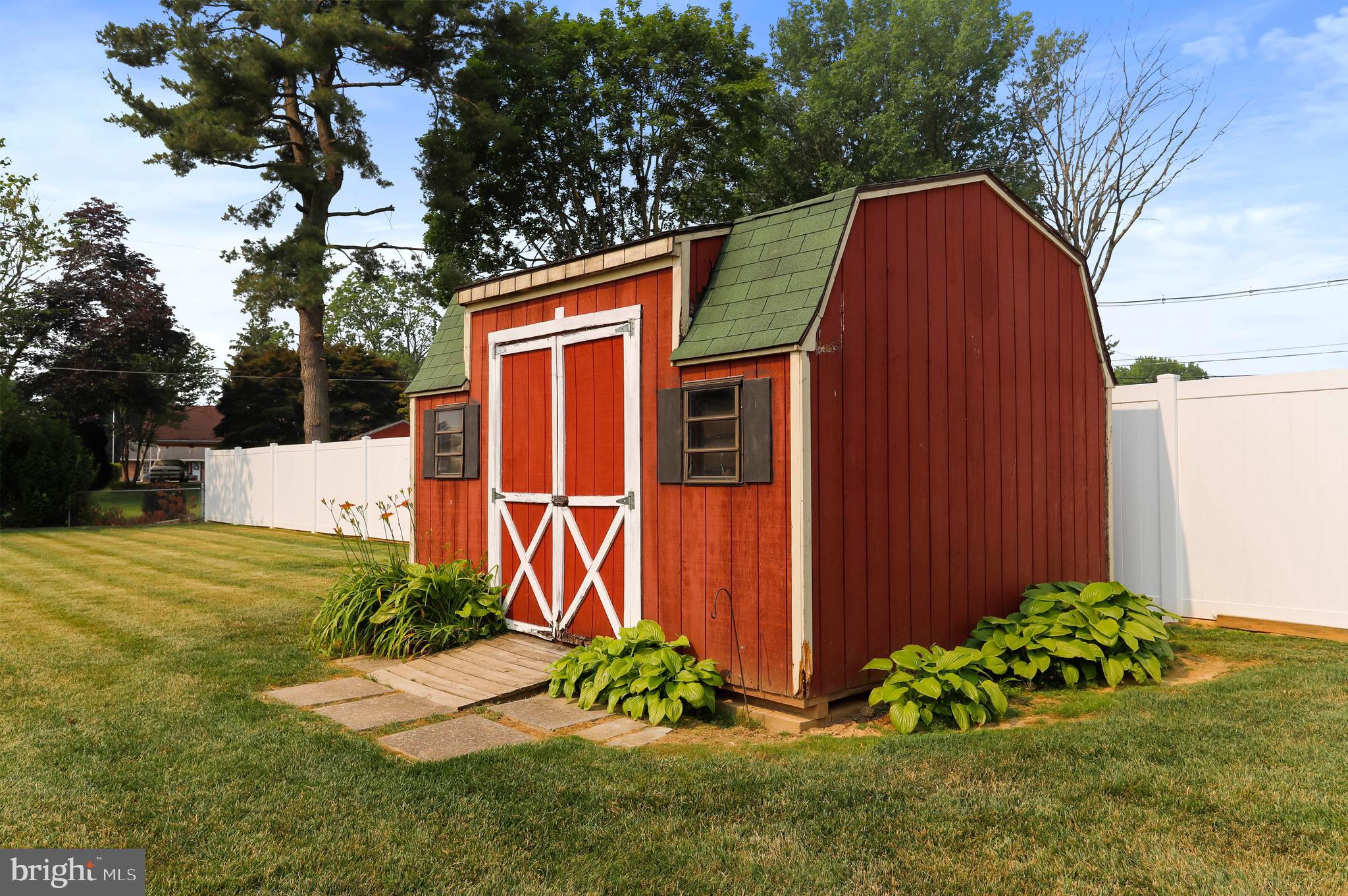 HALFWAY - Residential