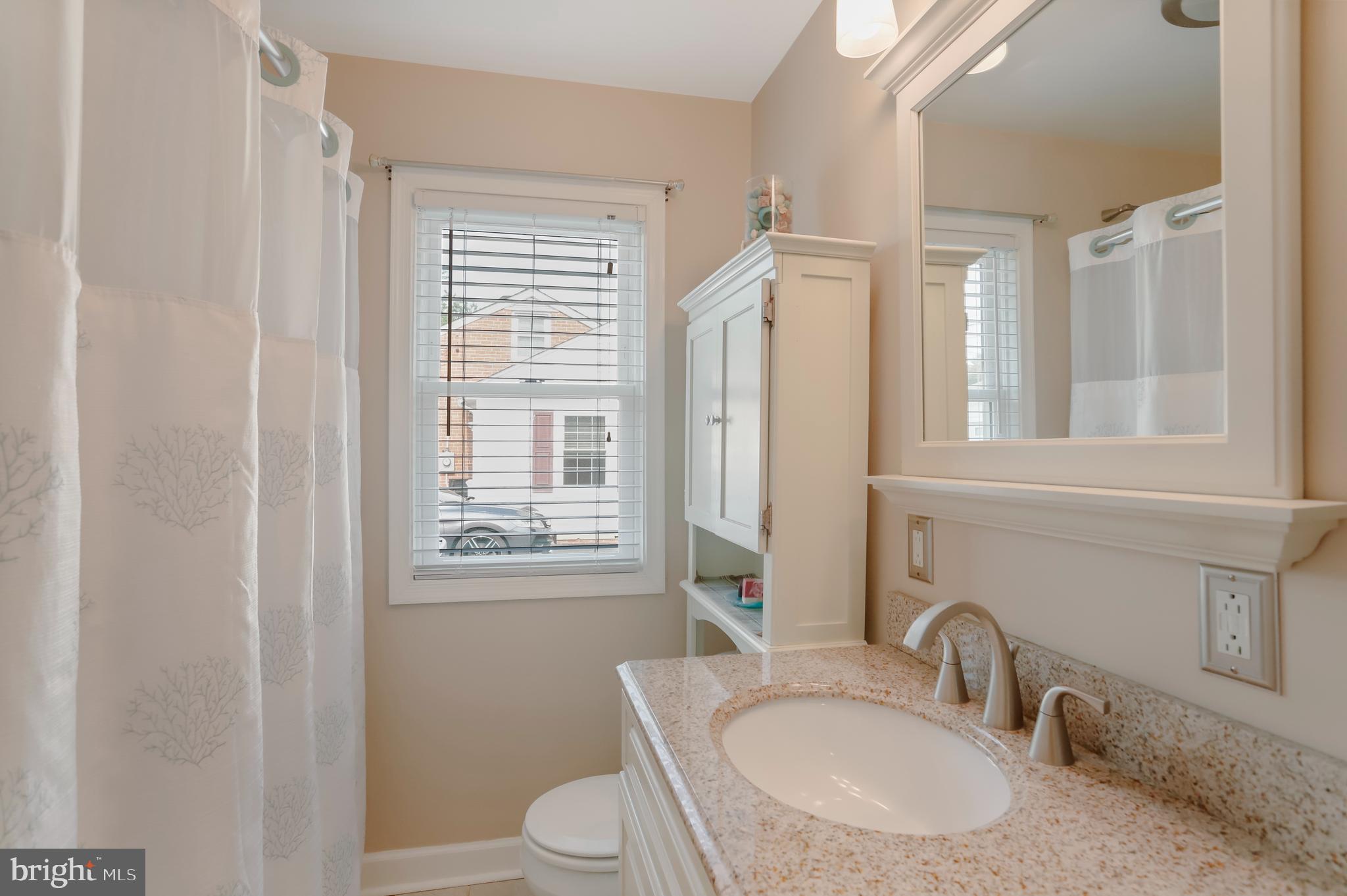 HALFWAY - Residential