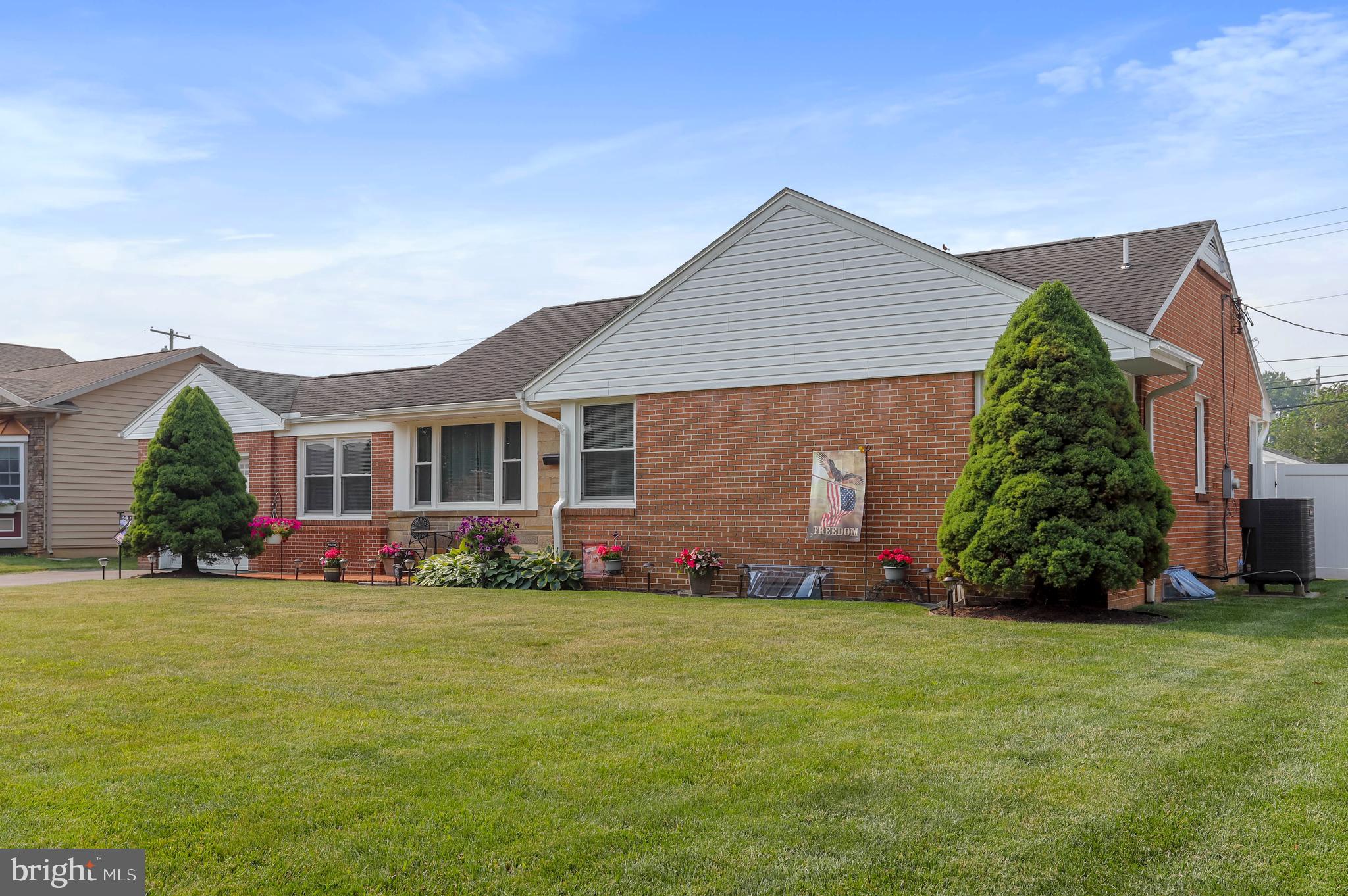 HALFWAY - Residential