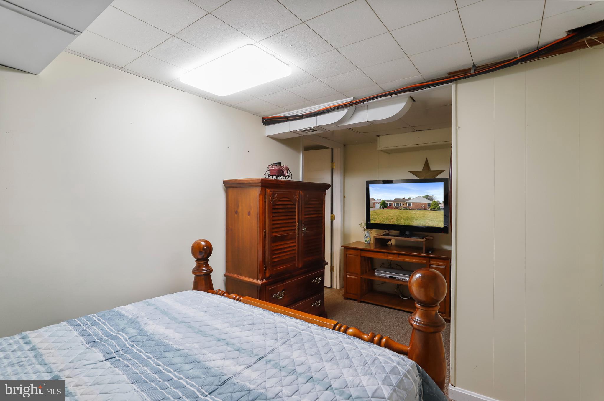 HALFWAY - Residential