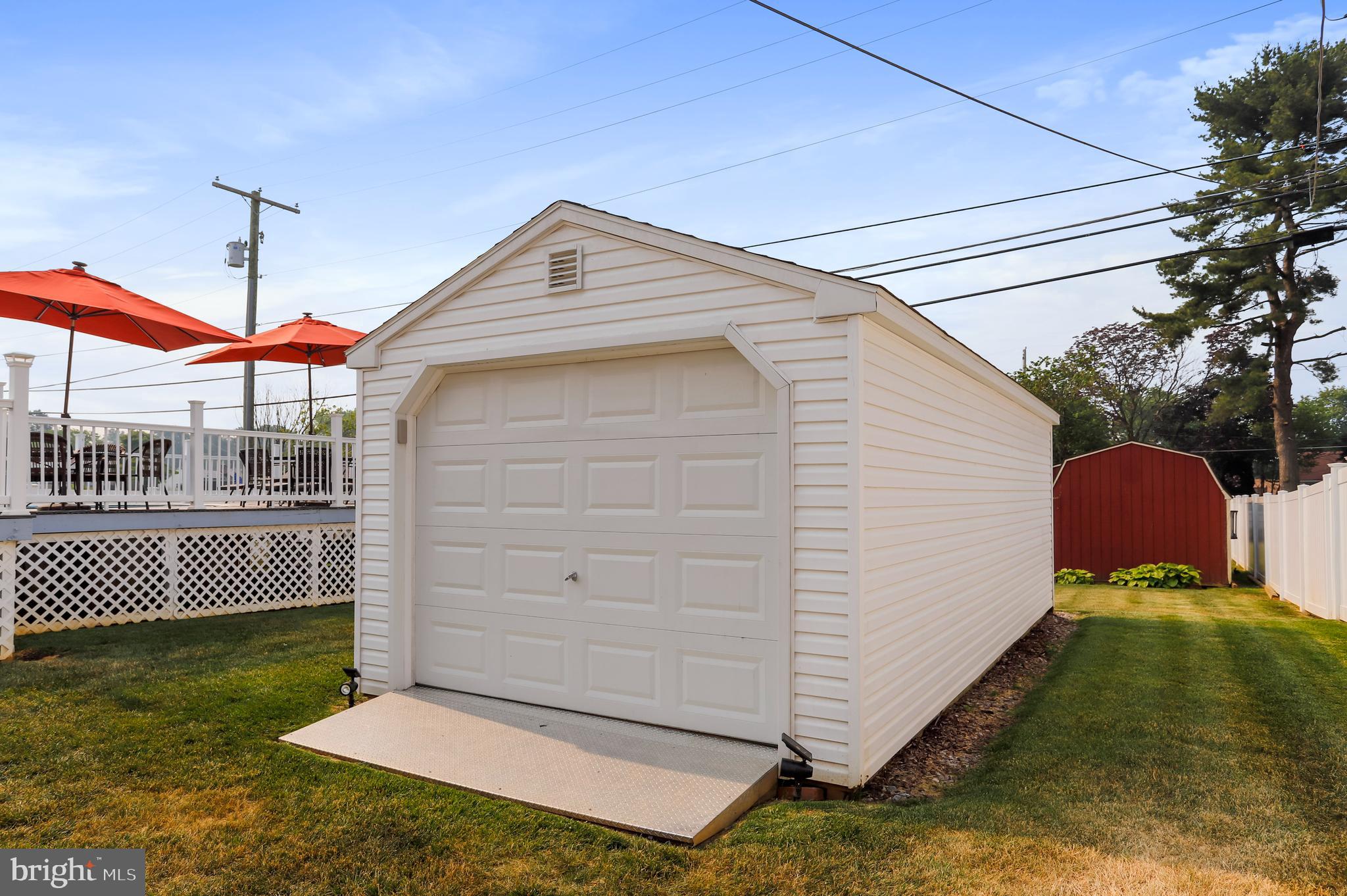 HALFWAY - Residential